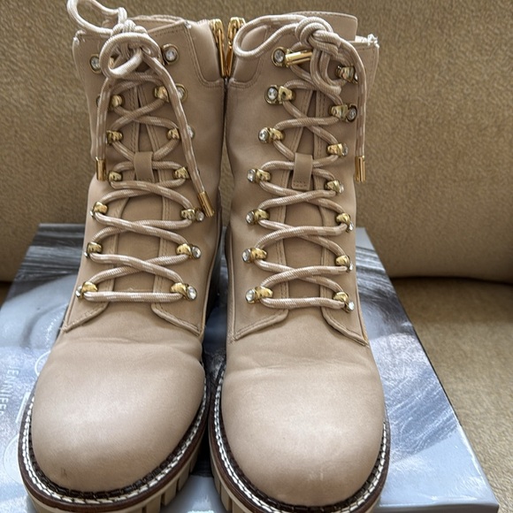 EUC Jennifer Lopez Women's Beige Ankle Boots, Aceser, Tapioca, 10M - Picture 4 of 12